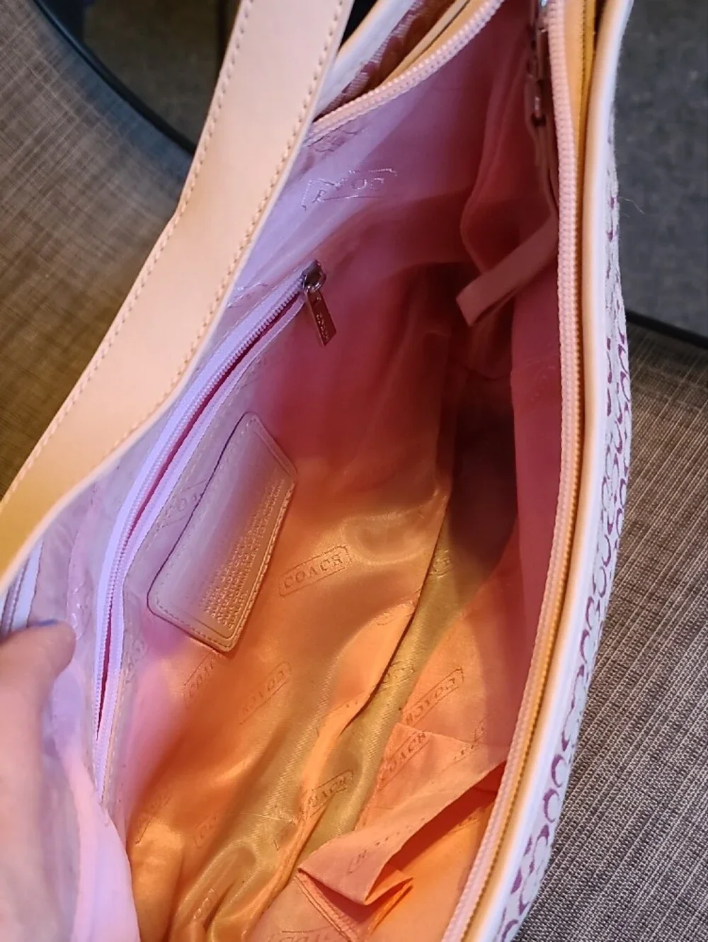 Classic Pink Shoulder Bag - Designer-Inspired Women’s Purse - Picture 3 of 6